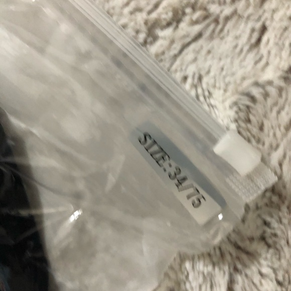 O2 Uplift Strapless Bra - Black - Picture 5 of 9